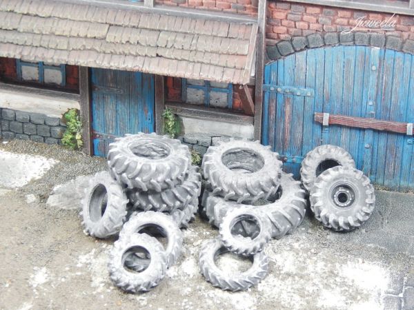 Juweela, alte Traktorreifen 12 Stk., Spur 1, 1:32, 23350, Made in Germany