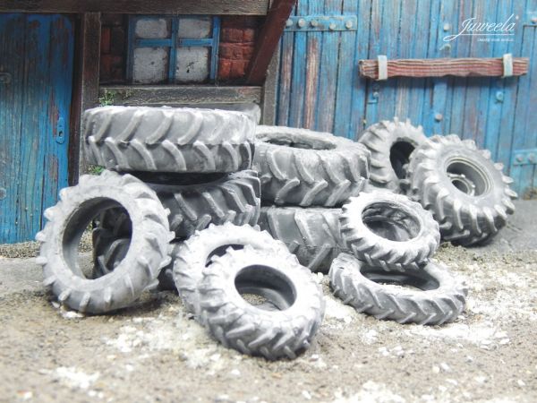 Juweela, alte Traktorreifen 12 Stk., Spur 1, 1:32, 23350, Made in Germany