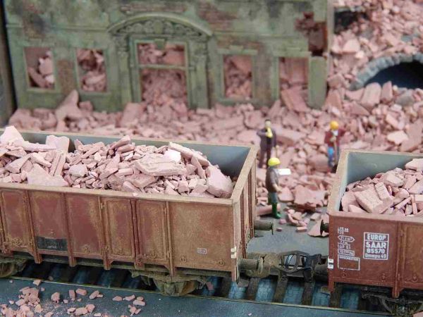 Juweela, Bauschutt / Trümmer ziegelrot, Spur H0, 28125 - 28127, 1:87, Made in Germany
