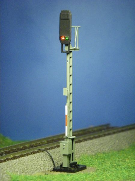 Alphamodell 5810, Spur H0, H/V  2-begriffiges Hauptsignal (Rot / Grün) Blocksignal