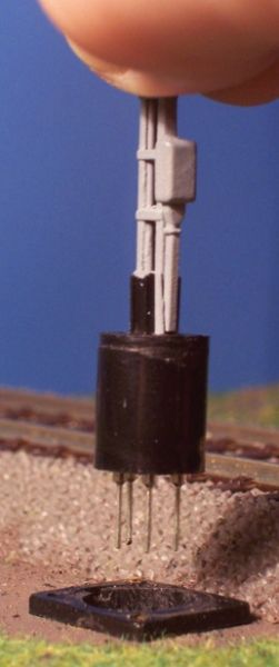 Alphamodell 5811, Spur H0, H/V 2-begriffiges Hauptsignal mit Vorsignal am Mast