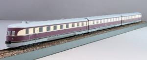 KRES Modelle 1372, Spur TT, VT 137 273, Epoche III der DR, 3-teilig, Bauart “Köln“